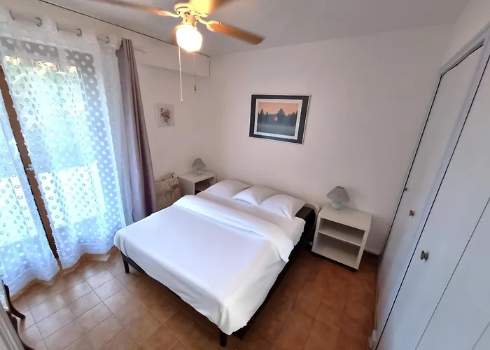 Acanthes - Avec Jardin - à 5 Minutes Des Plages Appartement Le Lavandou