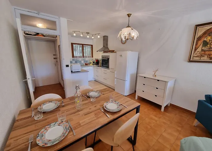 Apartment Acanthes - Avec Jardin - A 5 Minutes Des Plages Le Lavandou