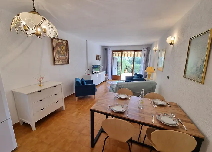 Acanthes - Avec Jardin - à 5 Minutes Des Plages * Le Lavandou